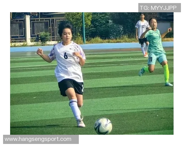 业余足球要穿什么鞋子和装备才能提升你的比赛表现和舒适度